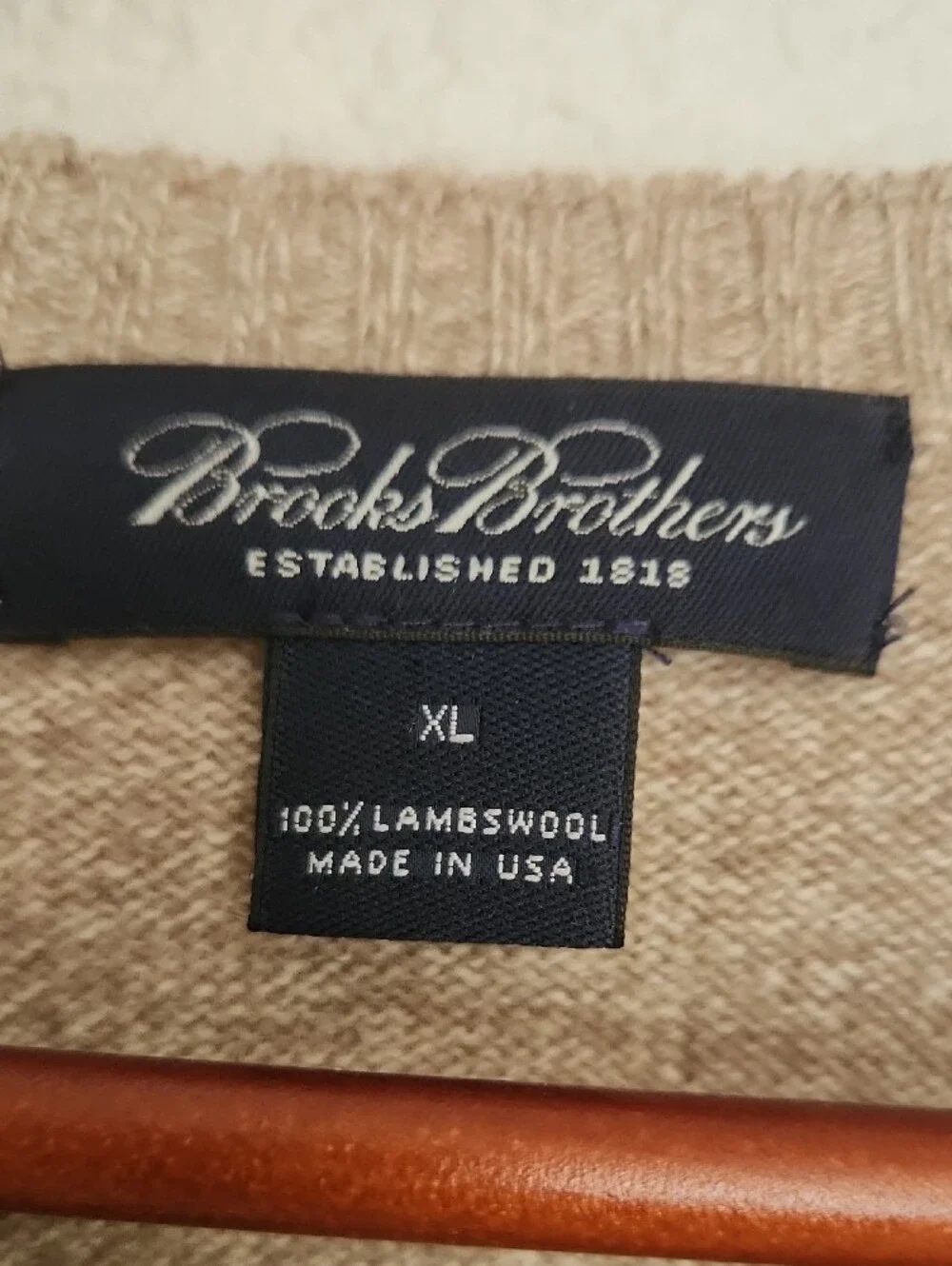Brooks Brothers 100% Lambswool Men's V-Neck Sweater